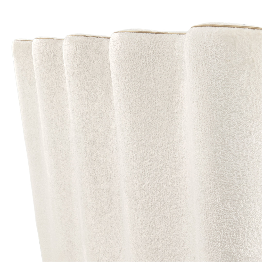 LA TERRAZZA Creamy Pearl Bed - Michael Amini