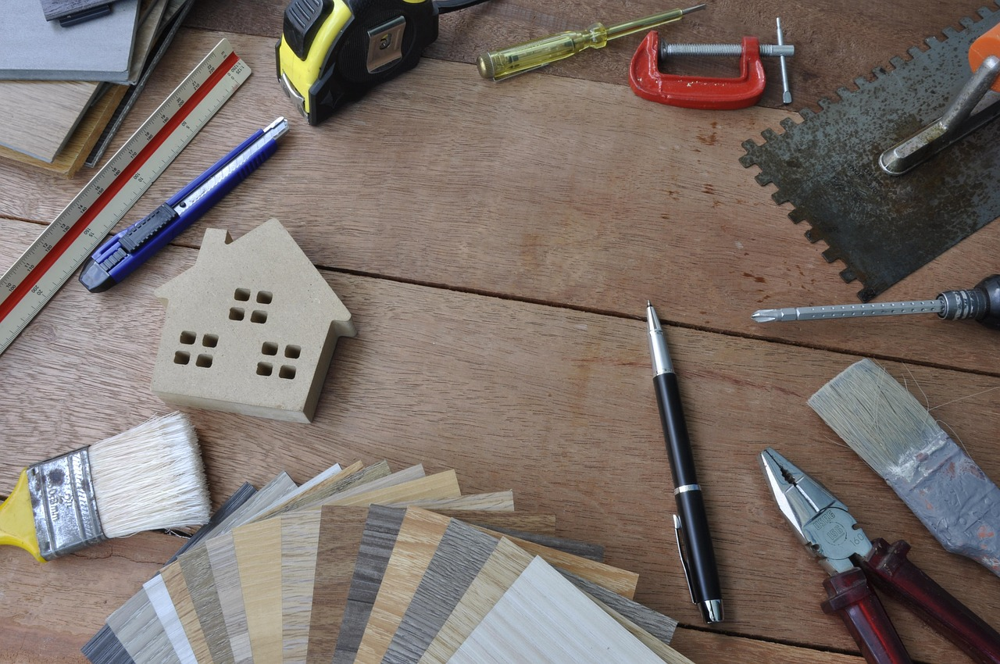 Stop Guessing: Understand Solid Wood, Fibreboard, and Laminate Before You Buy