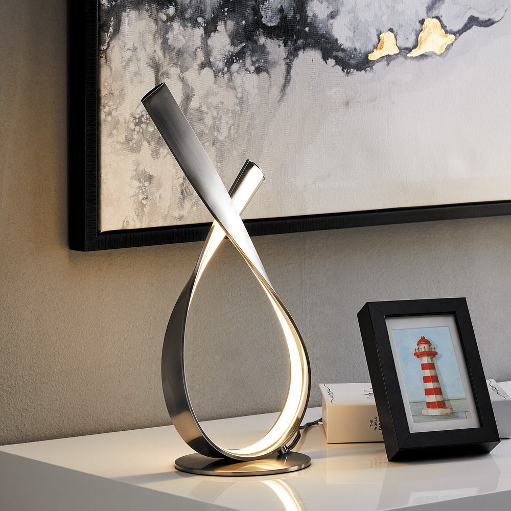 ROYCE Twisted Table Lamp