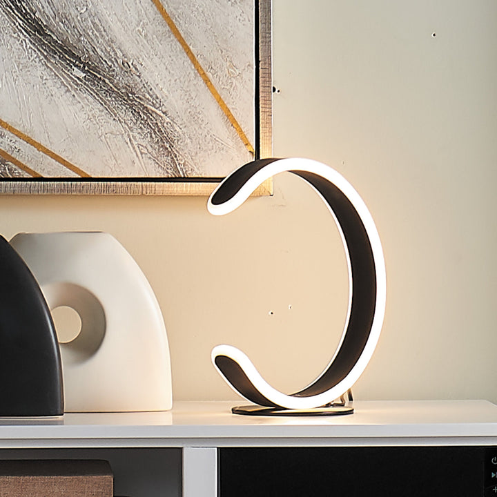 LUMA C-Shaped Curve Table Lamp