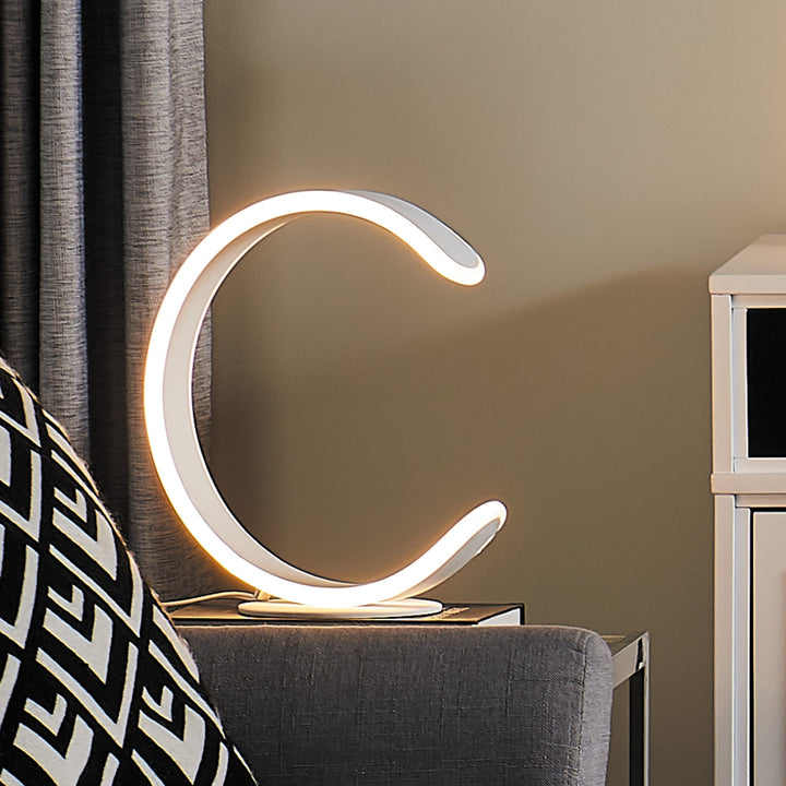 LUMA C-Shaped Curve Table Lamp