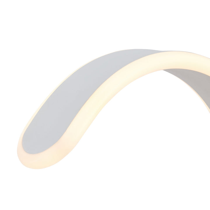 LUMA C-Shaped Curve Table Lamp