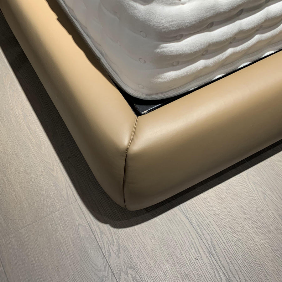 ZANE Heavy-Duty Platform Bed