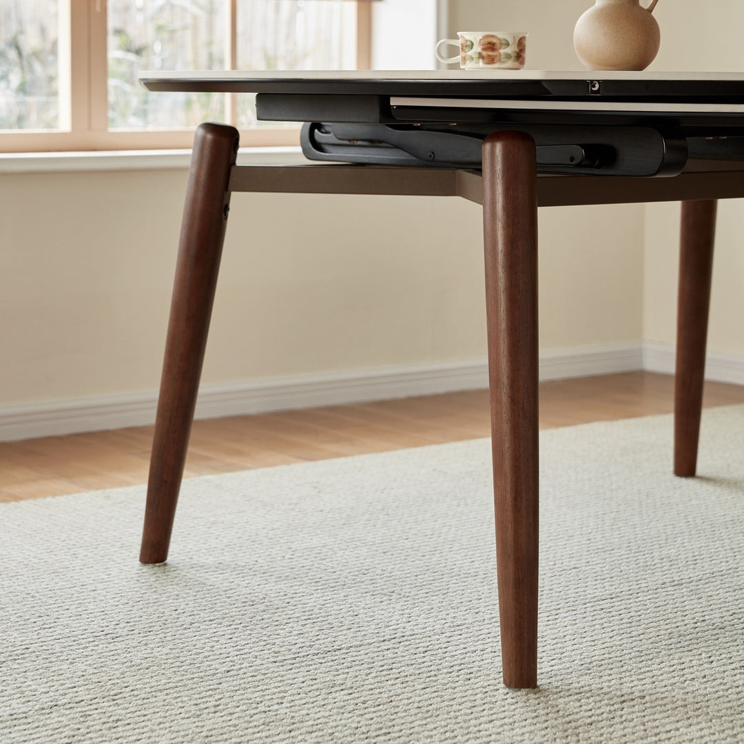 EVELYNE Space-Saving Round Extendable Table