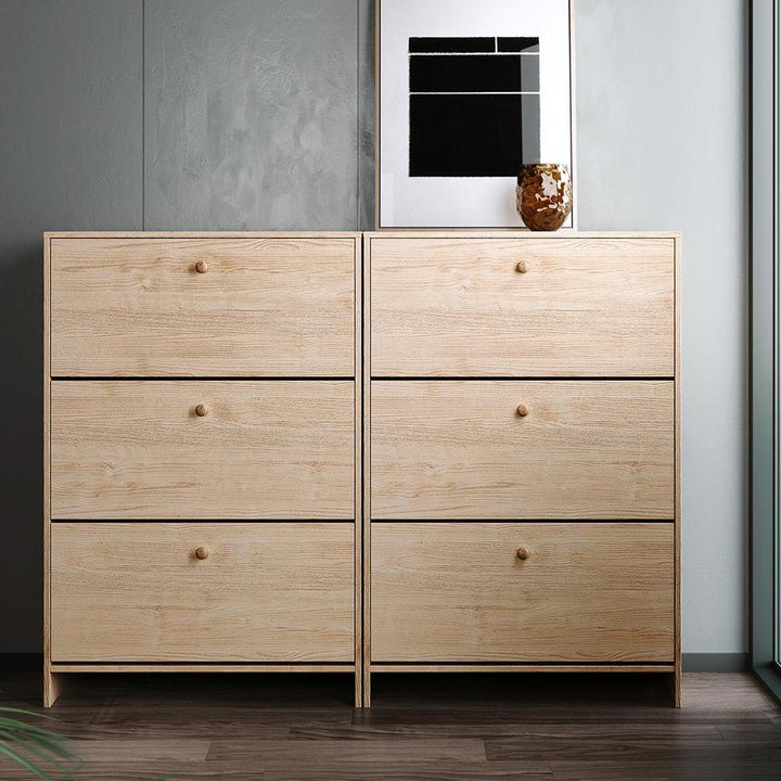 HAMPSHIRE Wood and panel shoe cabinet