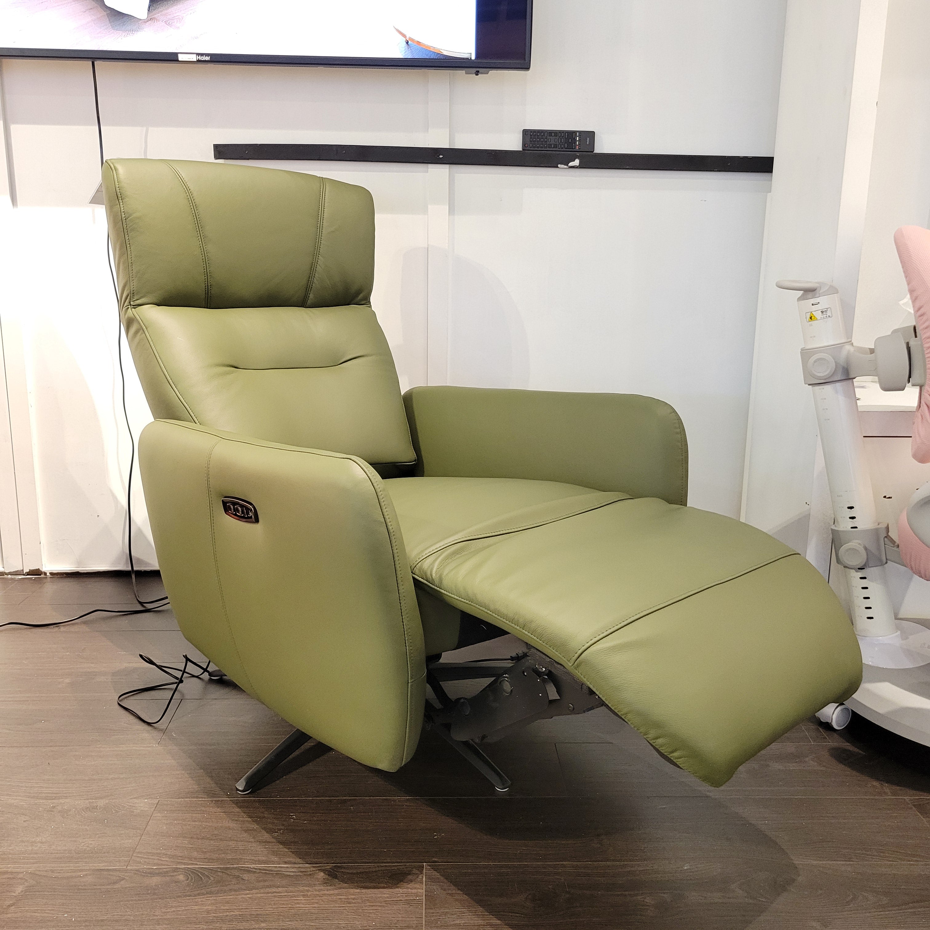 ZOEY Electric Adjustment High Back Recliner Home Quarters Furnishings