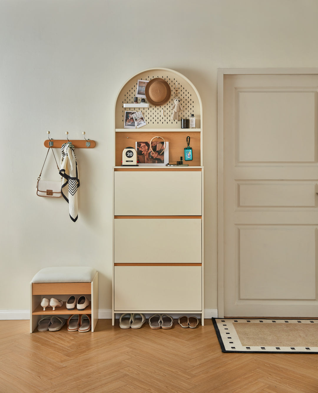 SIMLA Two-Tone Entry Bench