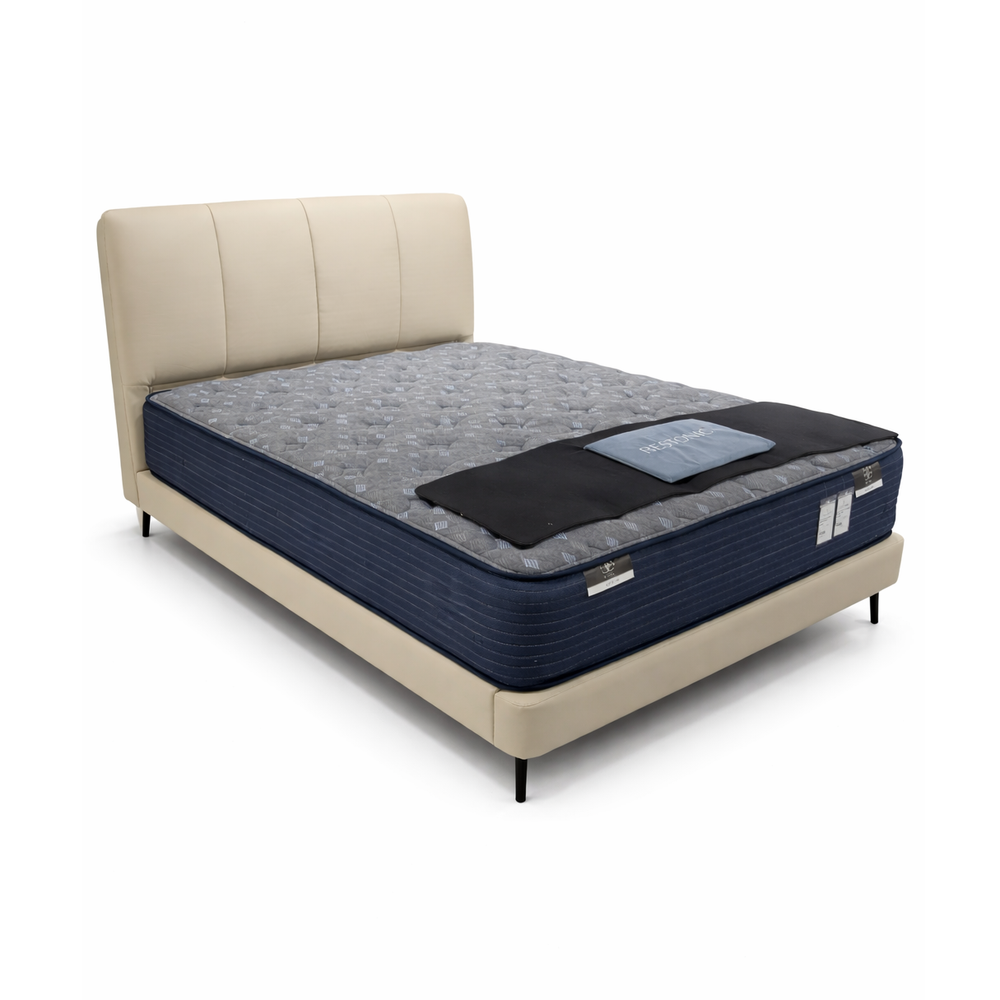 SCOUT Heavy-Duty Leather Bed