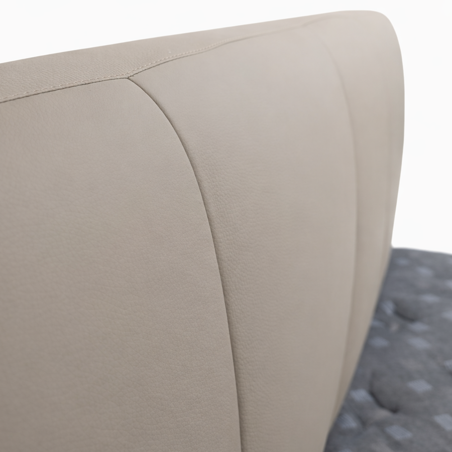 SCOUT Heavy-Duty Leather Bed