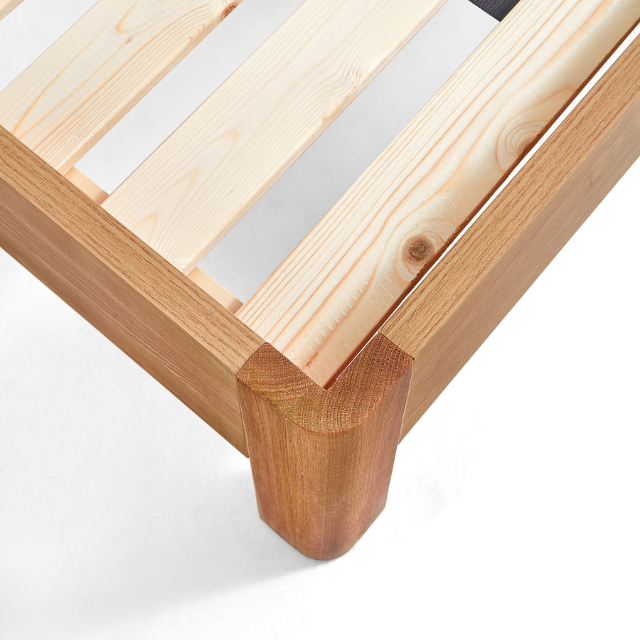JULIOH Natural Oak Storage Queen Bed