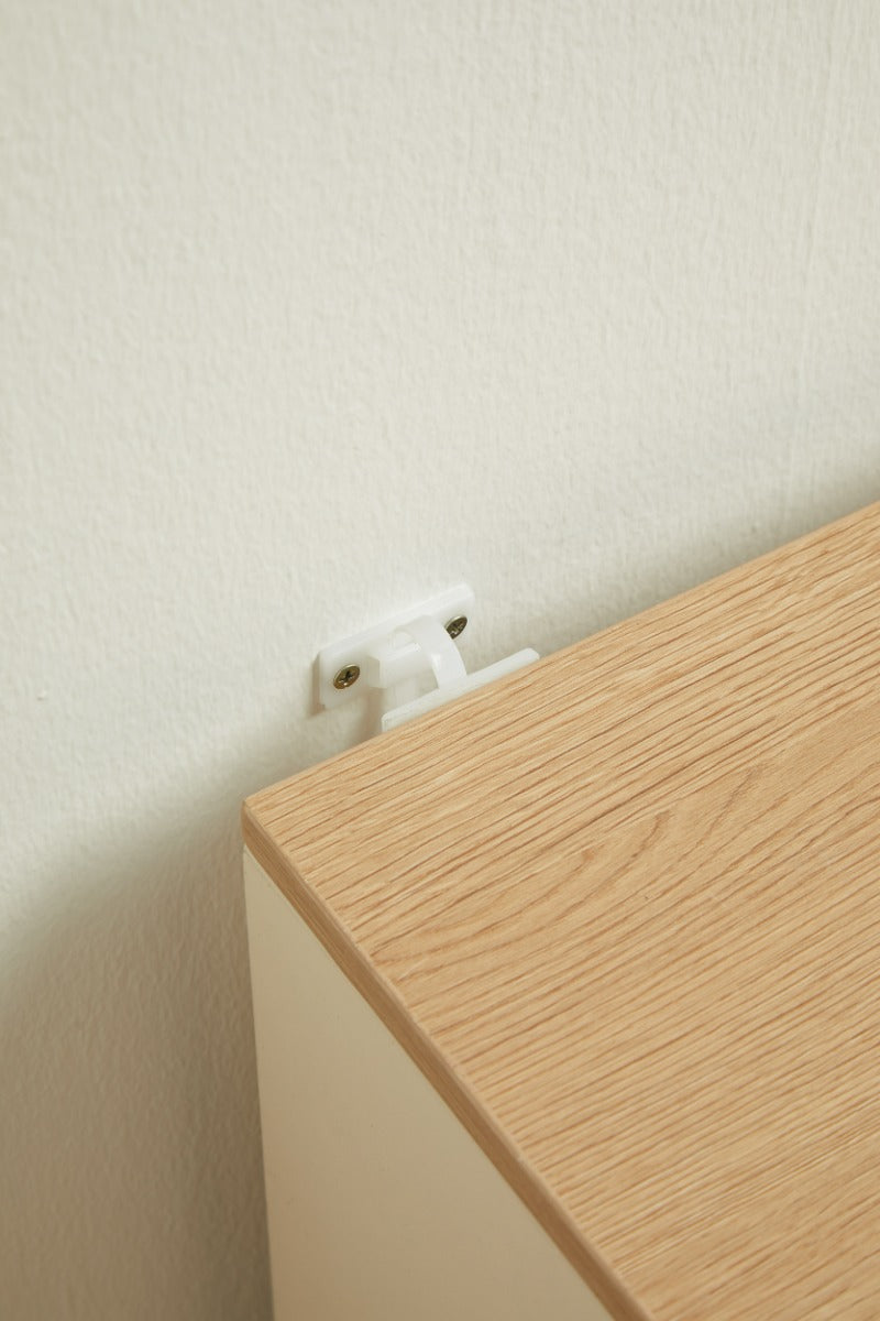 ESTONIA Three Drawer Cabinet and Dressing Table